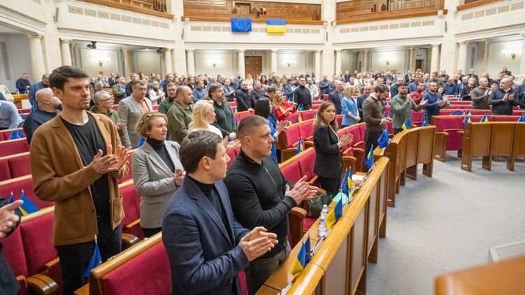 Новый законопроект о мобилизации не встречают овациями в украинском парламенте. Фото: Telegram-канал Верховной Рады